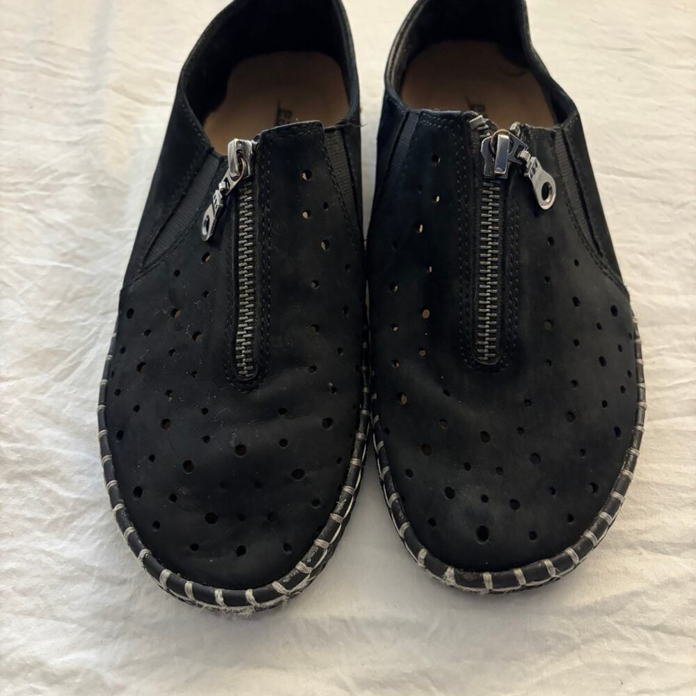 Black Earth shoes suede rubber soles women’s size 7 - Picture 3 of 12